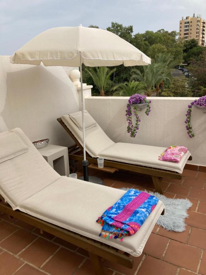 Appartamento Aloha Gardens Townhouse Marbella Esterno foto