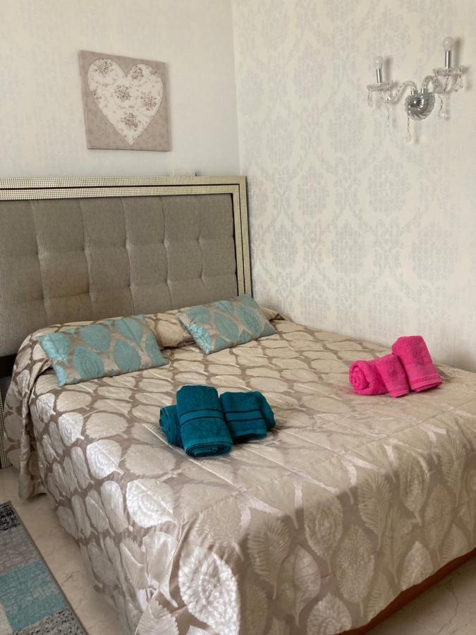Appartamento Aloha Gardens Townhouse Marbella Esterno foto