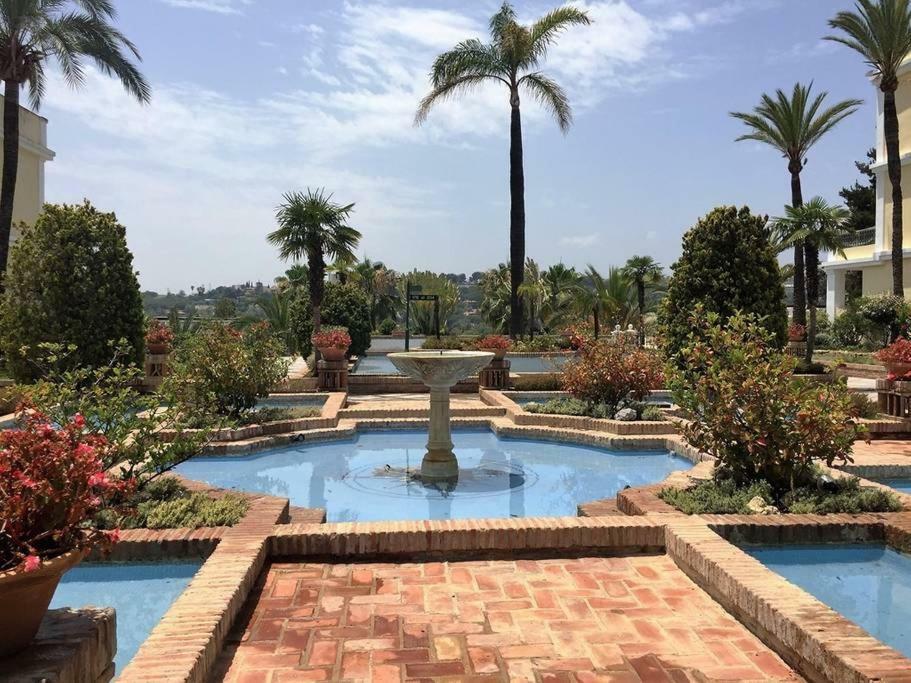 Appartamento Aloha Gardens Townhouse Marbella Esterno foto